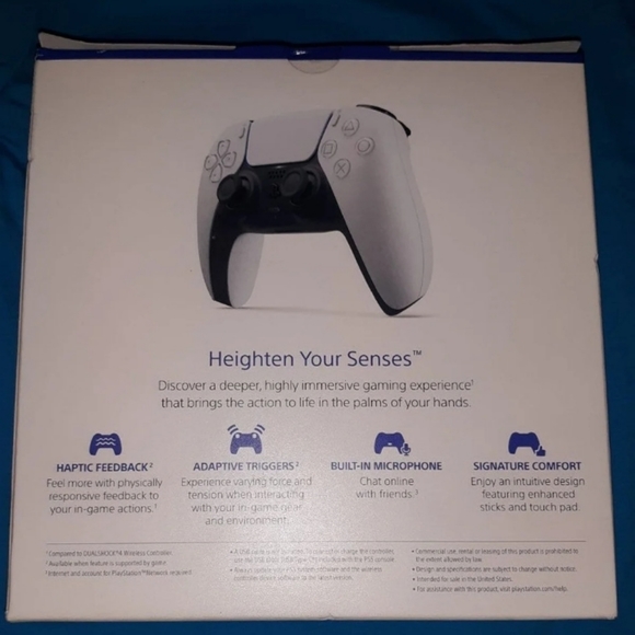 PS5 Dual Sense White Wireless Controller - Picture 7 of 8